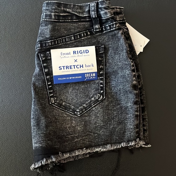 Black Acid Wash Distressed Shorts- High Rise
Button fly, stretch.
Brand: YMI - Picture 4 of 7